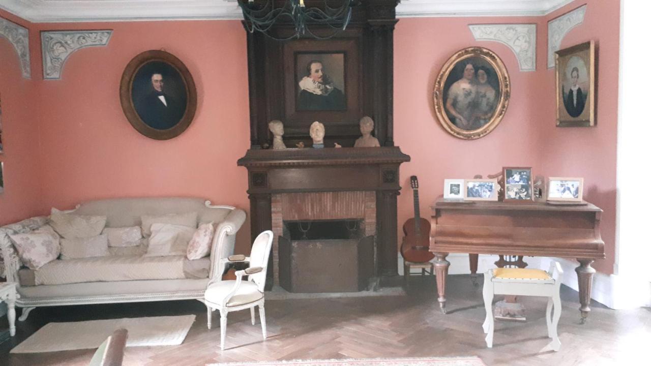 Bed and Breakfast La Cure Du Maine Charles Birac  Экстерьер фото