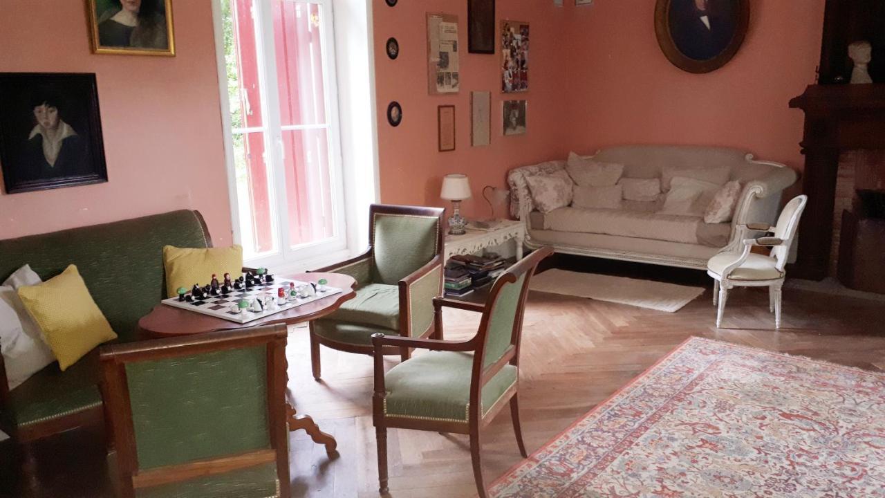 Bed and Breakfast La Cure Du Maine Charles Birac  Экстерьер фото