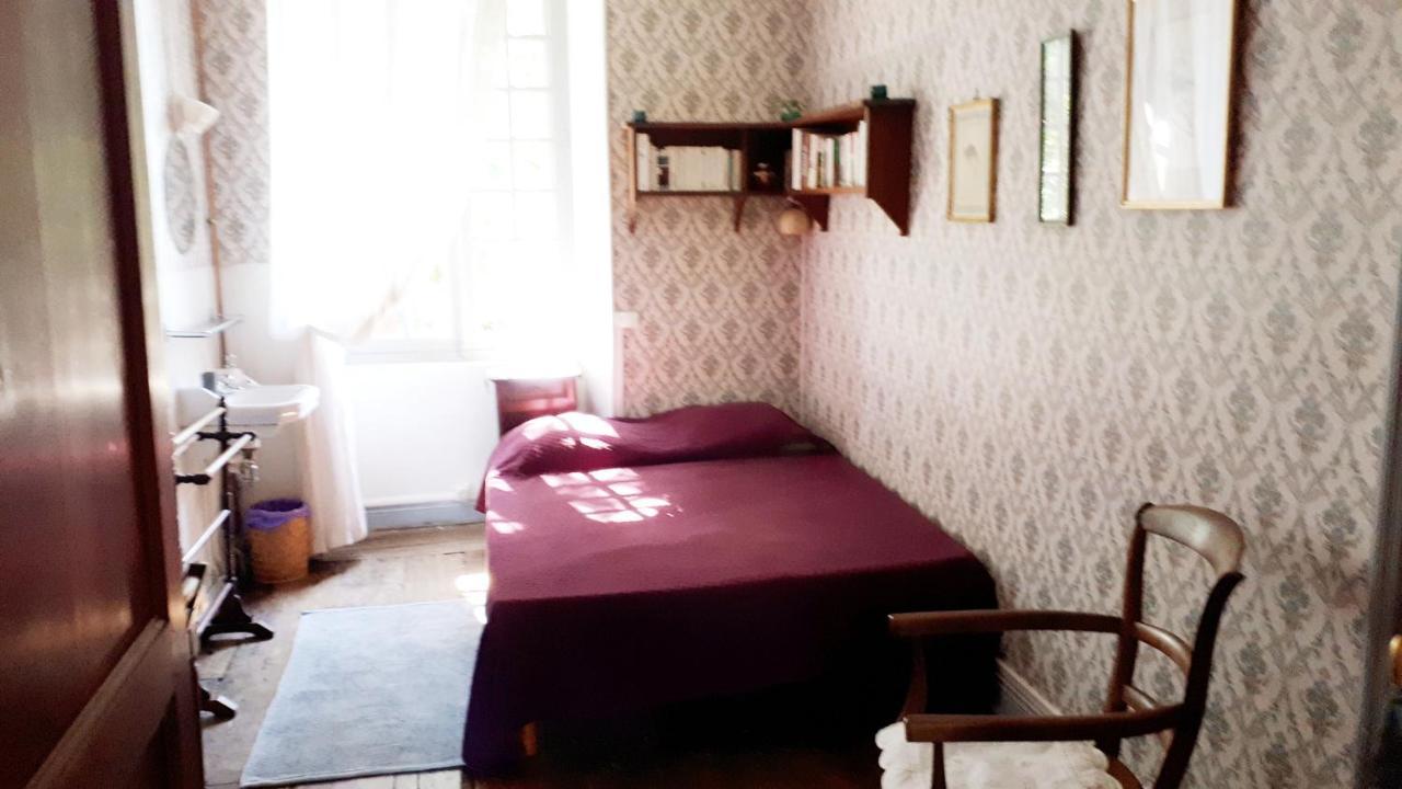 Bed and Breakfast La Cure Du Maine Charles Birac  Экстерьер фото