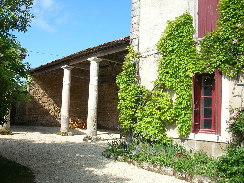 Bed and Breakfast La Cure Du Maine Charles Birac  Экстерьер фото