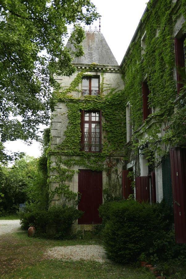 Bed and Breakfast La Cure Du Maine Charles Birac  Экстерьер фото