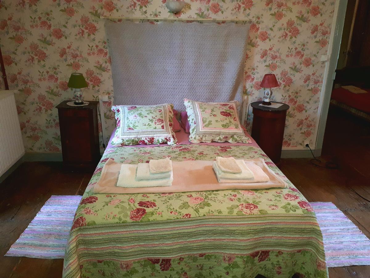 Bed and Breakfast La Cure Du Maine Charles Birac  Экстерьер фото