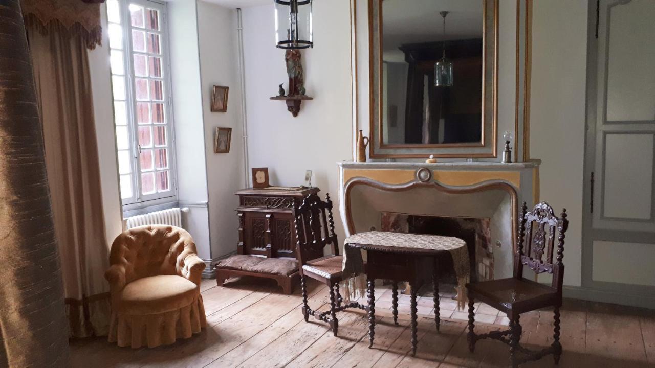 Bed and Breakfast La Cure Du Maine Charles Birac  Экстерьер фото