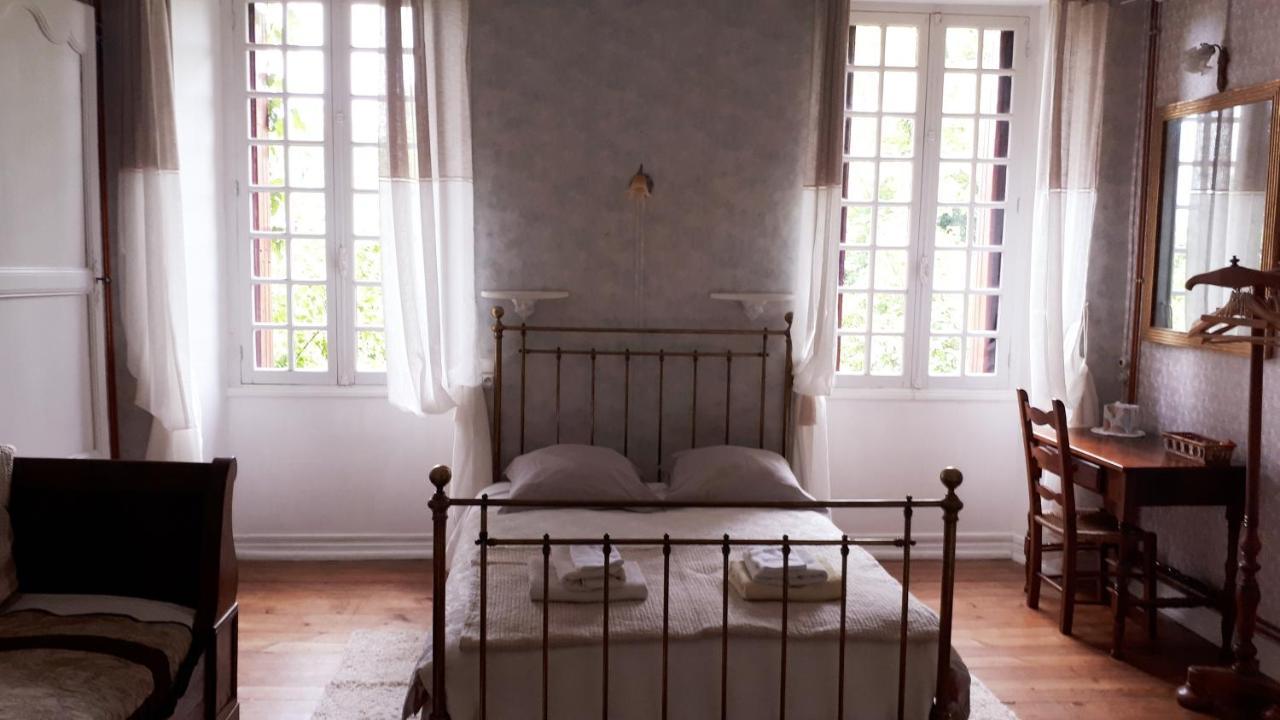 Bed and Breakfast La Cure Du Maine Charles Birac  Экстерьер фото